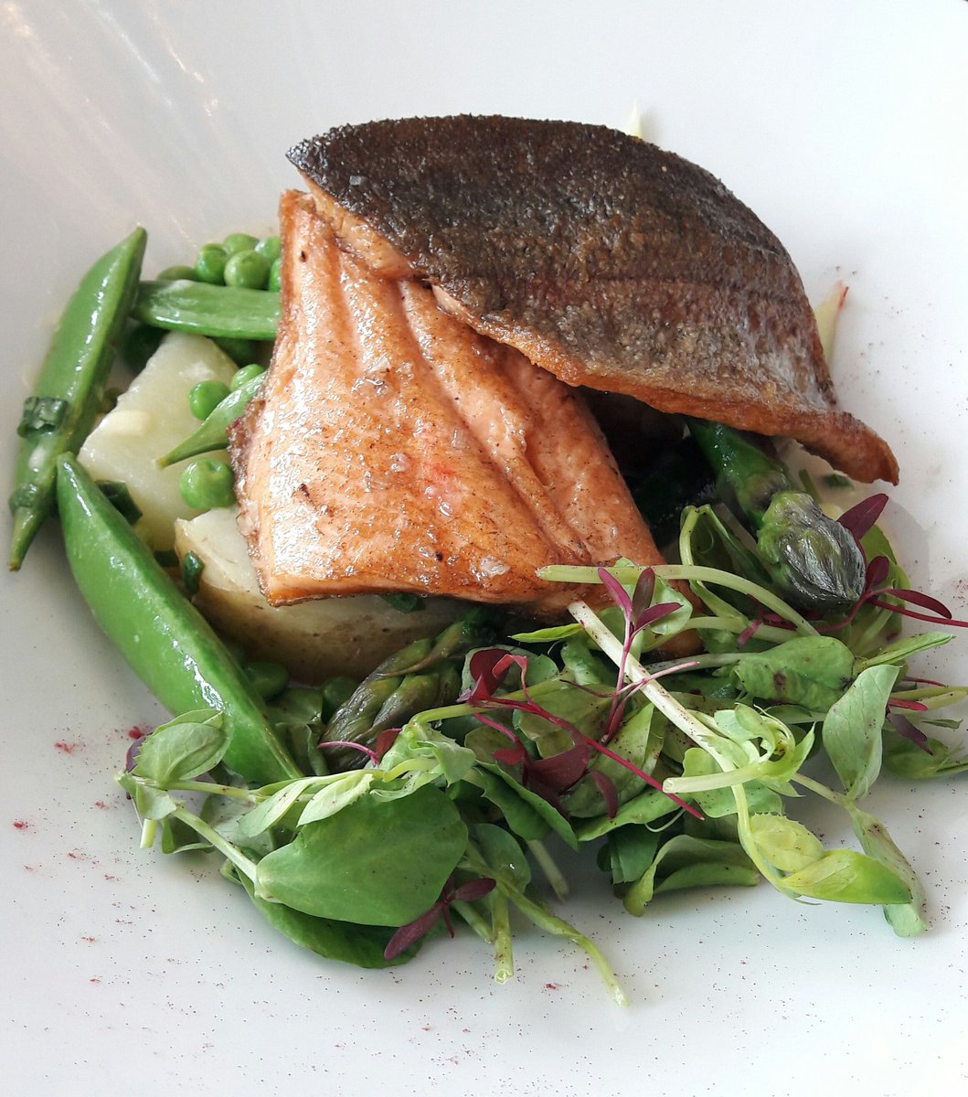 designbyjono's tweet image. As always, phenomenal food &amp;amp; cocktails @MojoTheFoodBar. #MojoMagic