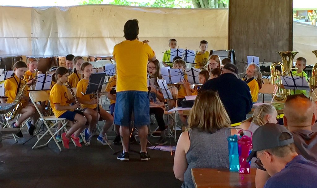 MikeCrumbSCSD's tweet photo. The Taylor Elem. band is sharing an energetic performance @ Darien Lake Festival @SpencerportCSD https://t.co/izjFPtFhiH