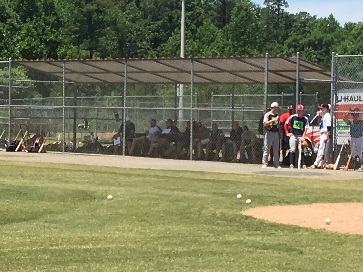 CBCBaseballClub's tweet photo. Workouts cont this afternoon for our 2018-2019-2020 @CBCBaseballClub @VAComplex #springtraining2017 https://t.co/htnXtFPwpr