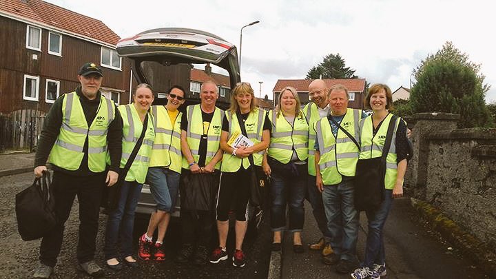 ValeofLevenSNP's tweet photo. Folks out on the doors across the #Vale #Haldane to the-elect @MartinJDocherty #GE17 #GE2017 https://t.co/yXpqMsVbag