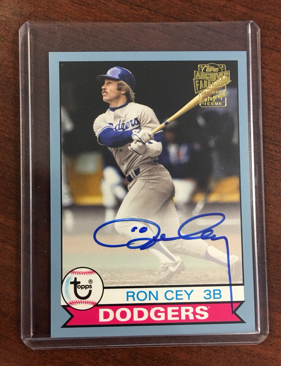 CGeb2121's tweet photo. @topps Two nice Autos from my first 2017 Topps Archives hobby box #toppsarchives #topps #archivesbaseball #aaronjudge #roncey https://t.co/XD4QlABUAe