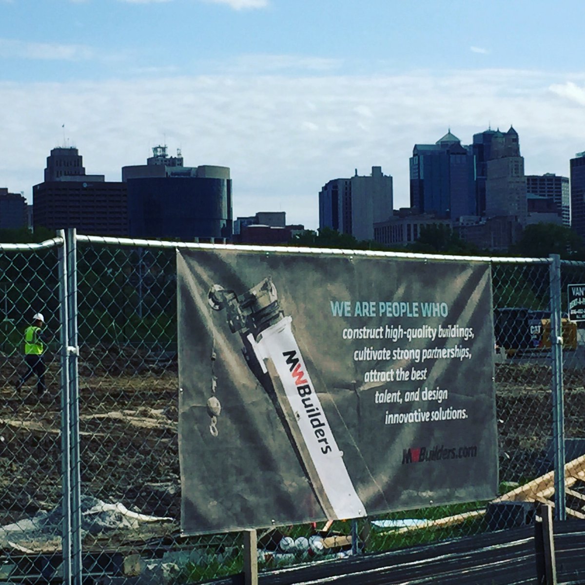 AOGeotech's tweet photo. MT @MWBuilders A sign of the times! Loving the new #jobsite signage at @UnionBP #mixeduse dev. in #KC. #BuildingKC https://t.co/lAvDLEH80s