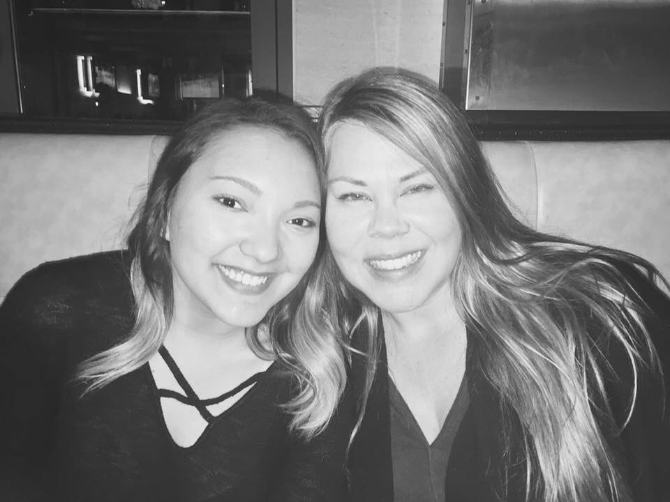 conlelo's tweet photo. #HappyBirthday (one day late) to this fine woman - so fortunate to call @annacarlsonson "friend" #celebrate #FelizCumpleaรฑos #sooldnow https://t.co/V3gaCgzlr9