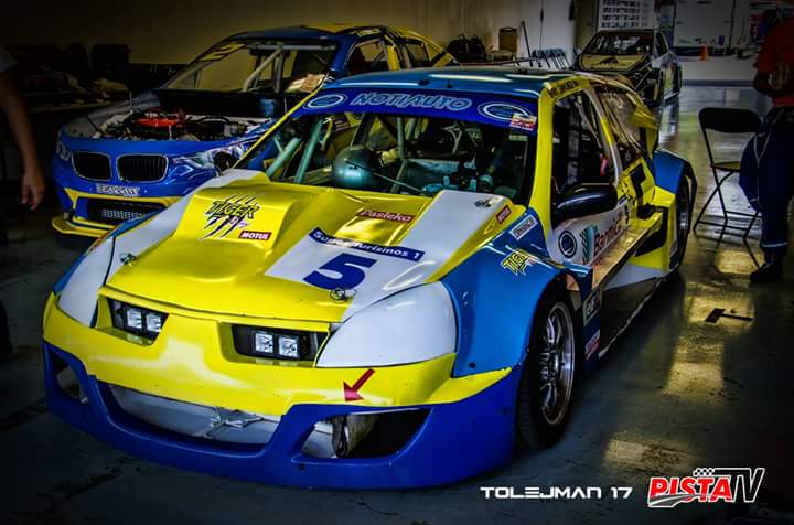 iransanchezrt's tweet photo. ¡¡Ya listos en los pits!! ¿Quién viene en camino a @CopaNotiauto?

#IránSánchezPiloto #TigerRacingTeamMx #CopaNotiauto #IránSRT #Racing https://t.co/DDziKpeRQs