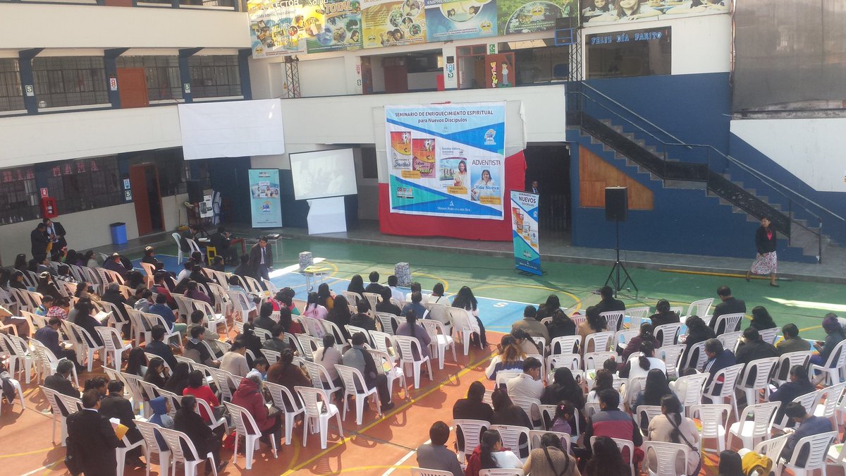 JeremySV1's tweet photo. Estamos presentes en el seminario para los nuevos discípulos. 🤗II @elardcabrera  @JOELGUIMAC @PrJoseVelasquez https://t.co/3vCfSLpYB3