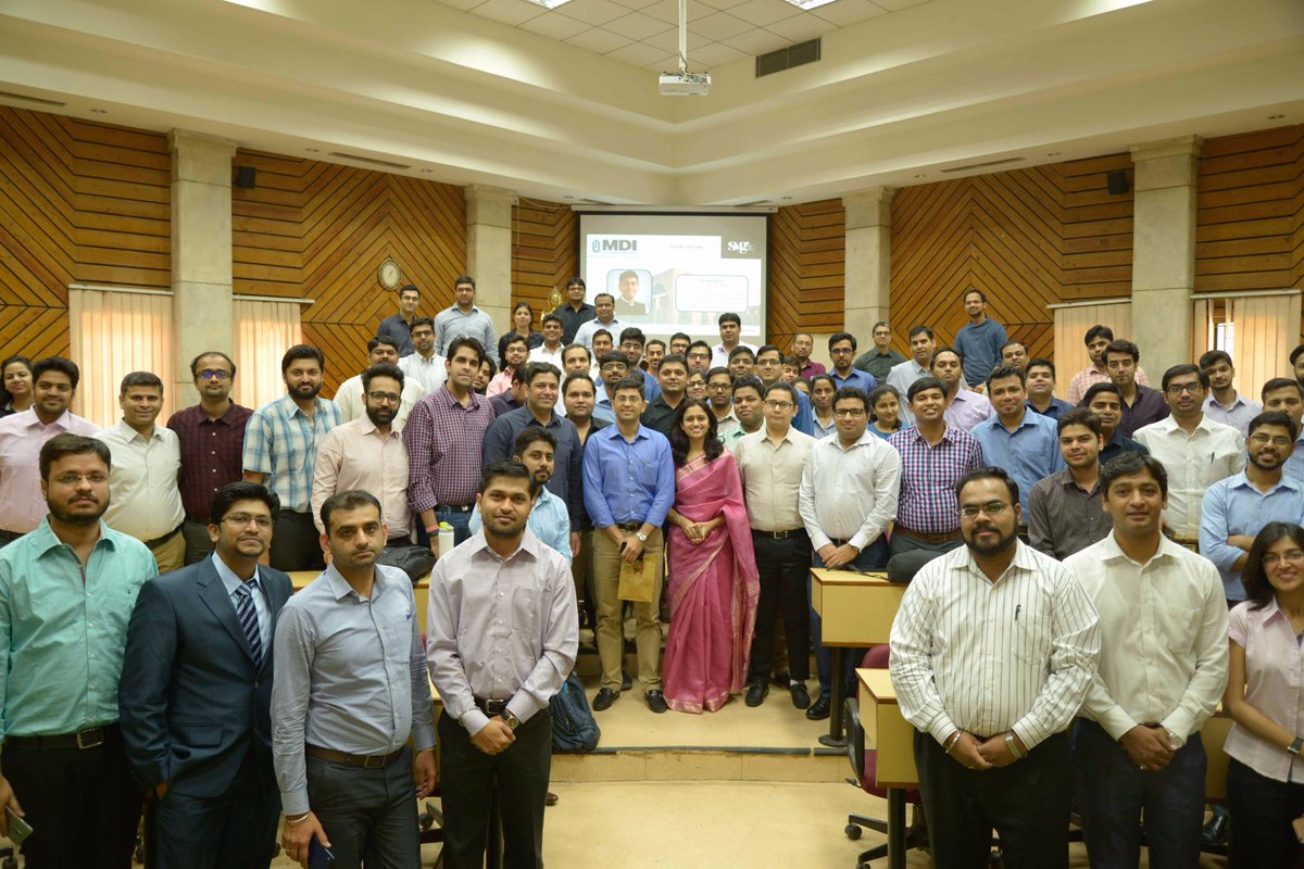 NMP30MDI's tweet photo. @NMP30MDI with @trackmanish after an en-lighting lecture on #DigitalMarketing. https://t.co/X1cYC3MQVN