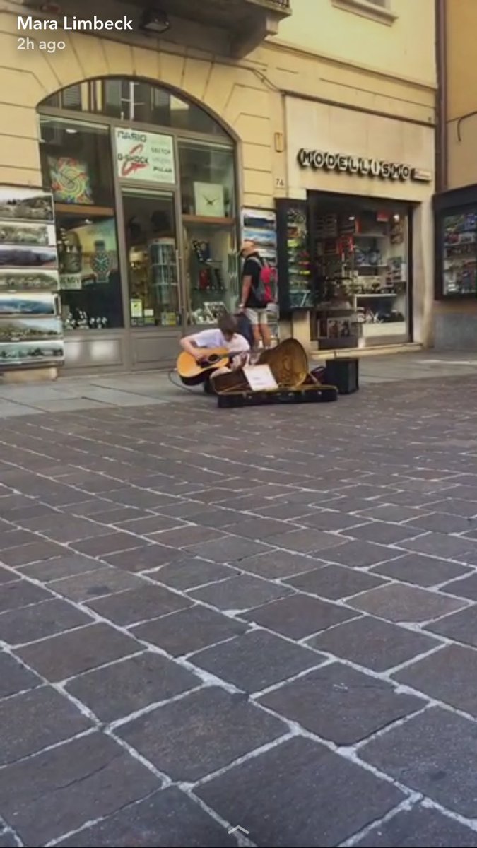 Mara Limbeck tweet media