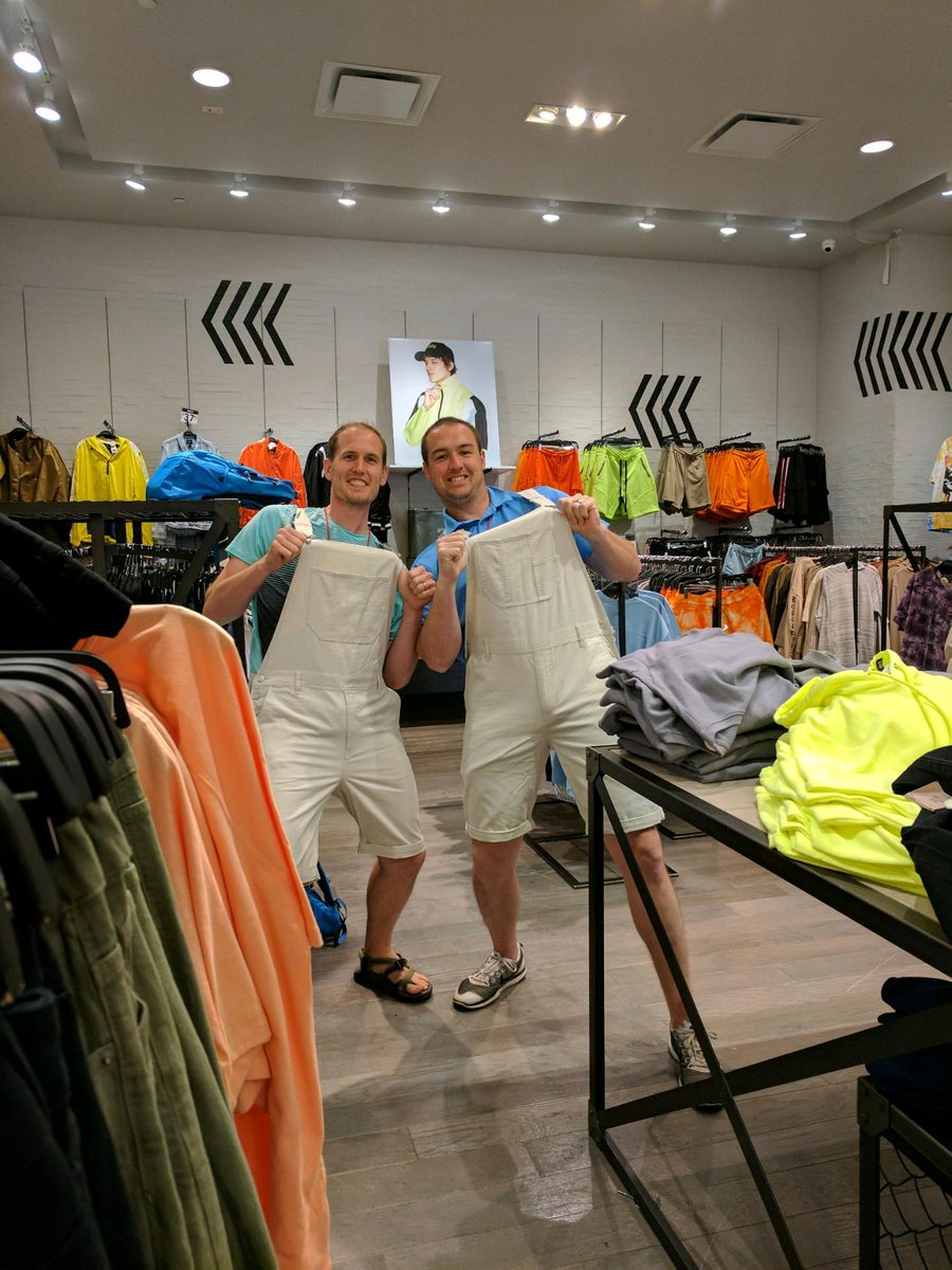 SkibstedNick's tweet photo. New #worldclassrooms XO uniforms! #wcindc #traveldc @bradyjayolson thx @Forever21 https://t.co/39gSbqCuWo
