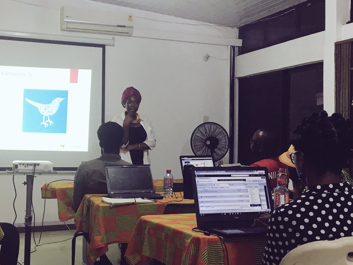 BluePalmDigital's tweet photo. Twitter etiquette training is much needed @jabdulai #GoSocialGh https://t.co/8cQIaPJCxx