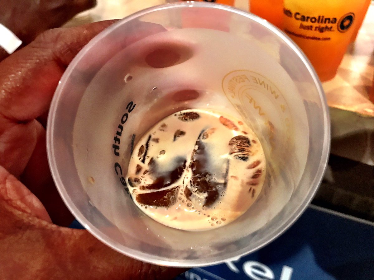 Passports_Grub's tweet photo. The Carolina Cream is by far my fave spirit @ATLFoodAndWine it's so creamy and delish!! #AFWF17 #travelwriter #tennesseeblogger https://t.co/w4uz2xM4LI