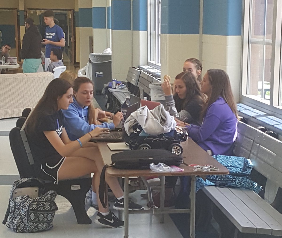 WHRHighSchool's tweet photo. Awesome stuff going on at #Hackathon2017. Our Ss &amp; alumni are doing cool things with #ComputerScience @WHCompSci #WHRHSPRIDE https://t.co/zjwUTLaMMz