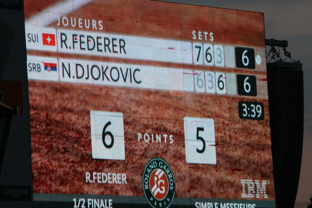gaston_tennis's tweet photo. 6 years ago, @rogerfederer made me live one of the strongest emotion of my life, surreal feeling. #fingerwag #RG2011 #neverendingstory #GOAT https://t.co/473z4P3Fcm