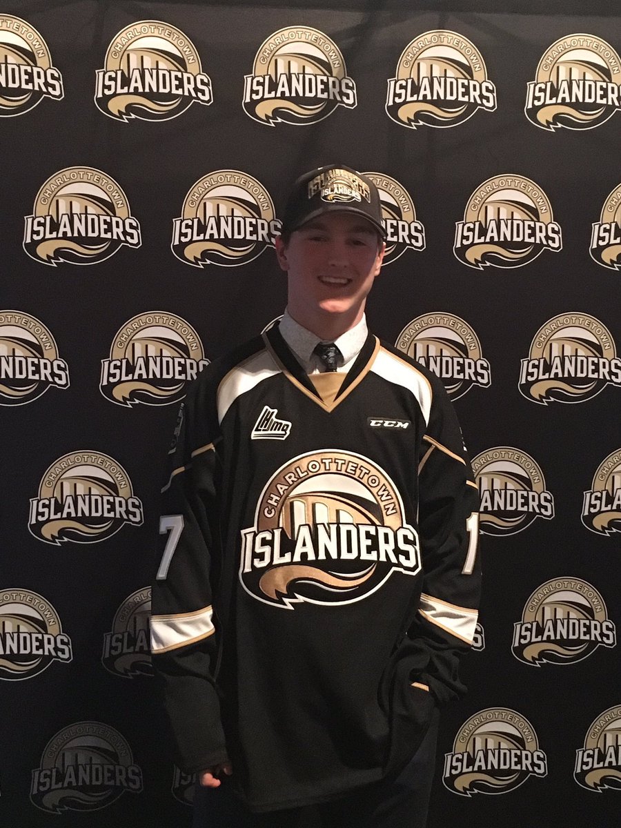 IslandersHKY's tweet photo. Saint John native Drew Johnston wearing the Islanders jersey after being selected 66th overall. #QDraftSNB https://t.co/zlpzx6BHuw