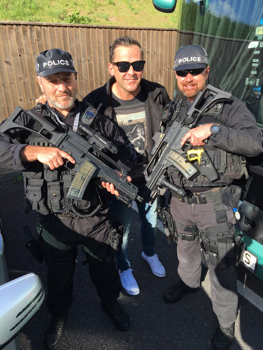 Scott Mills tweet media