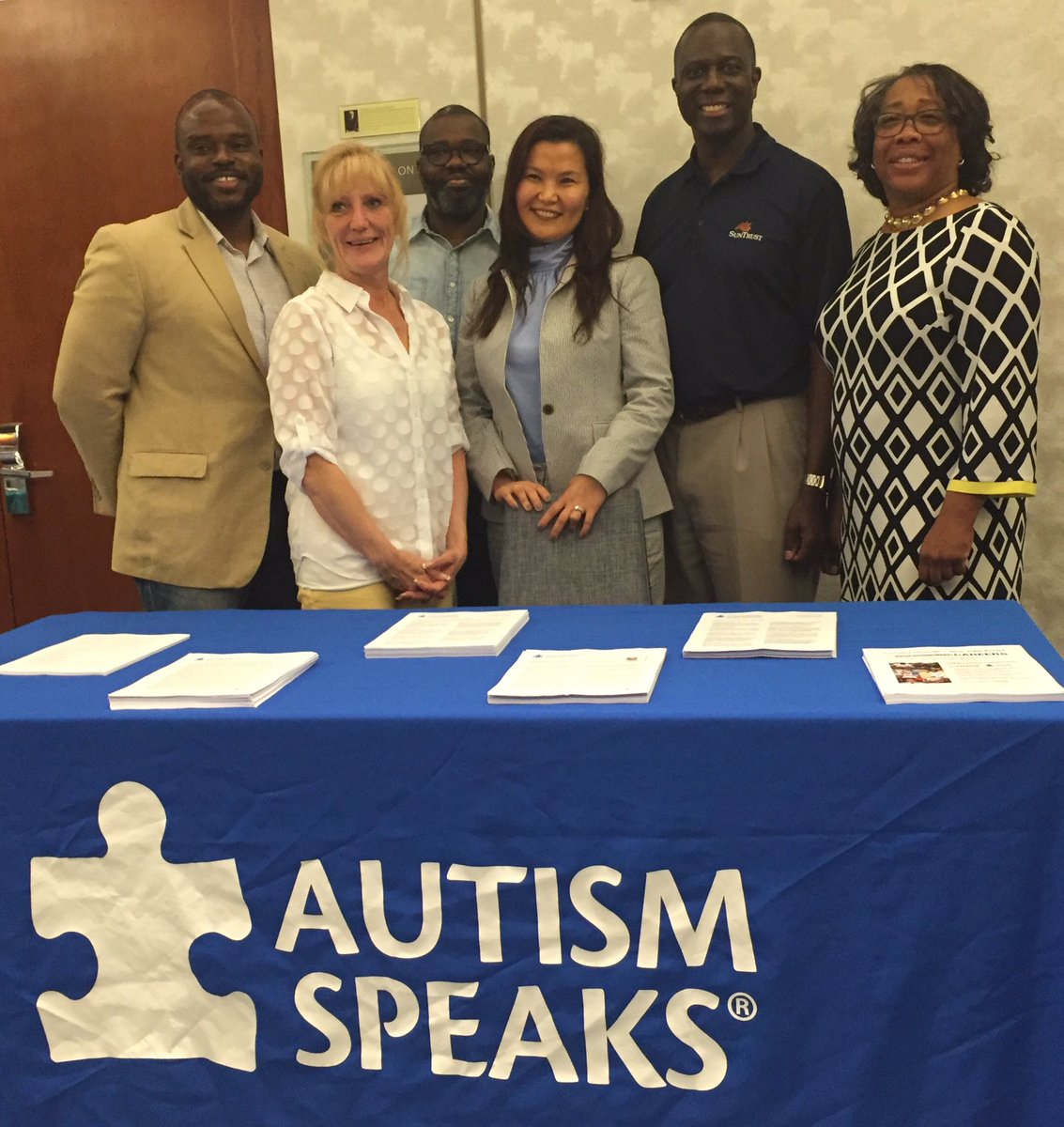 annBgibbons's tweet photo. Thank you, @SunTrust, for your incredible support of the @autismspeaks Financial Planning Series of workshops. https://t.co/fMpBsxFqyX