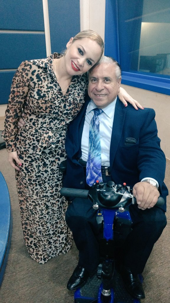 EdithEncaladaMX's tweet image. Fue un gusto estar en el programa Personajes al desnudo, conducido por el periodista Juan Manuel Renteria @ABC760AM @OEMenlinea @estoenlinea