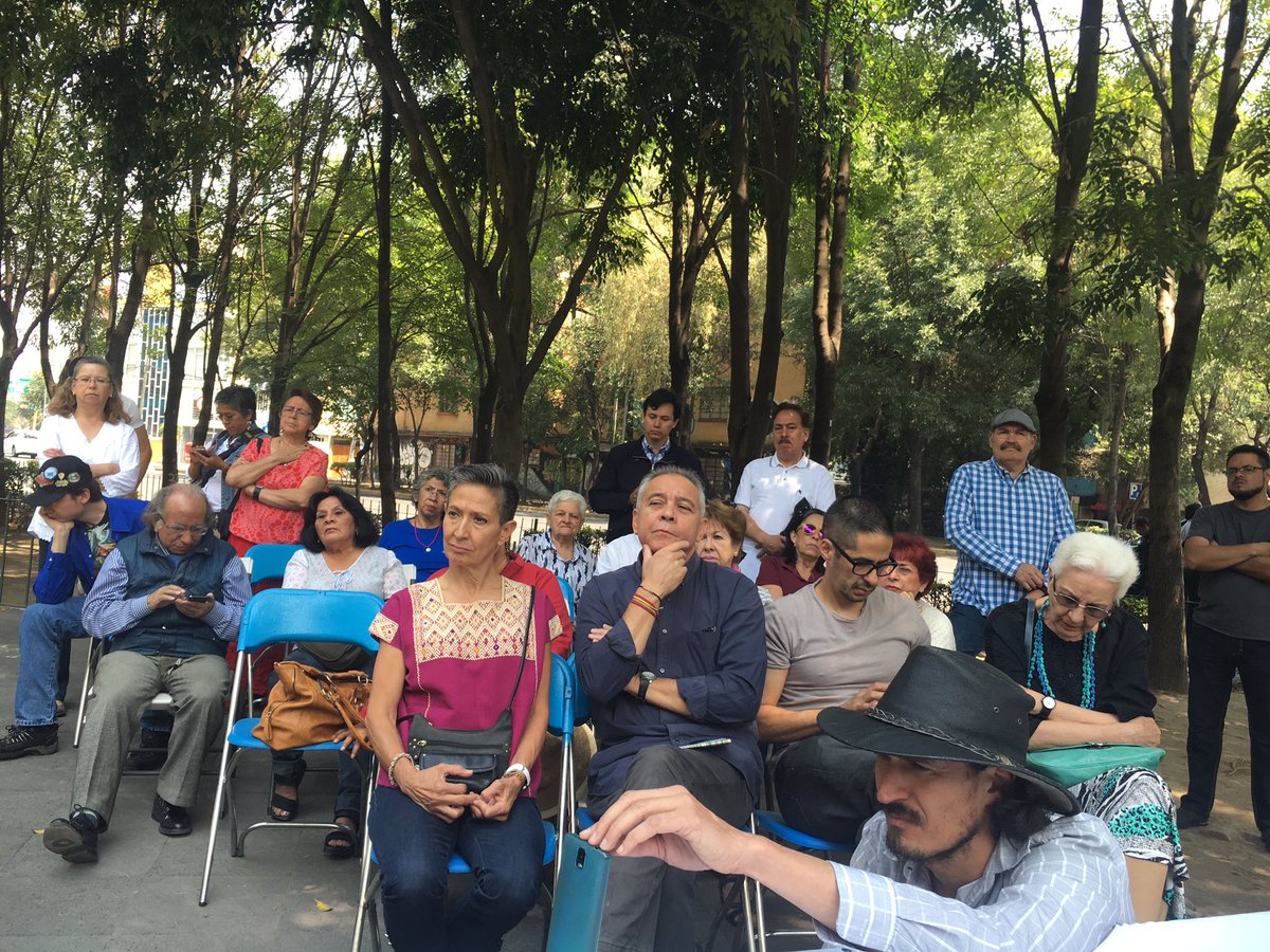 maguifisher's tweet photo. Gracias vecinos de Hipódromo por su compromiso a favor de la Ciudad #LaCiudadesTuya #aldf #asambleadf https://t.co/sFQ1vzePH5