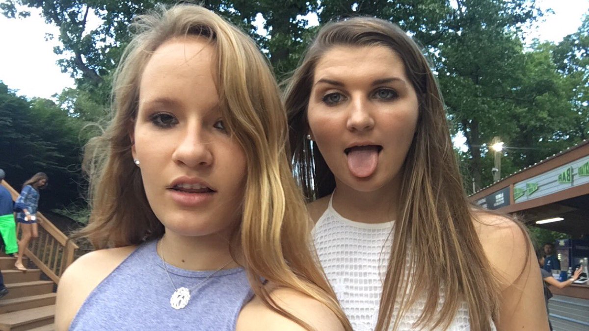 HallieWestphal's tweet photo. happy birthday hannah!! love u so much. miss study hall and soccer:( hope you have a fun night!!🎉❤️🍾 @hannahsliman https://t.co/CcByVaz4Z6