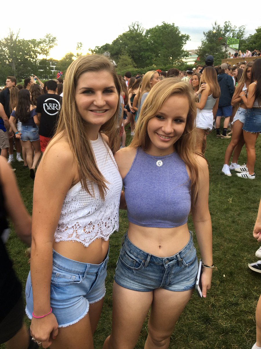 HallieWestphal's tweet photo. happy birthday hannah!! love u so much. miss study hall and soccer:( hope you have a fun night!!🎉❤️🍾 @hannahsliman https://t.co/CcByVaz4Z6