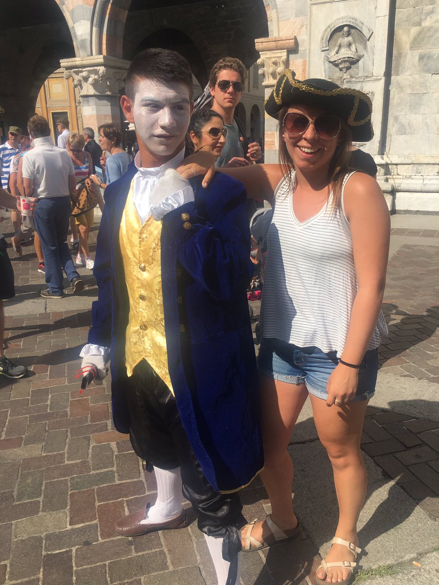 Laura Walch tweet media