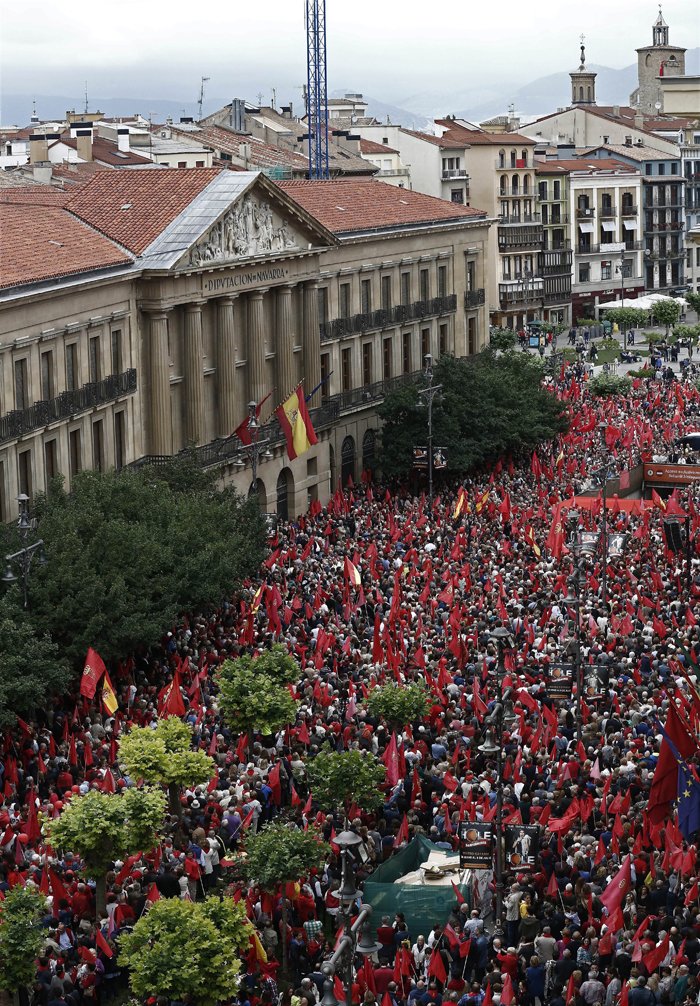 NoticiasNavarra's tweet image. La manifestación del 3 de junio por las calles de Pamplona, en imágenes noticiasdenavarra.com/2017/06/03/pol…
