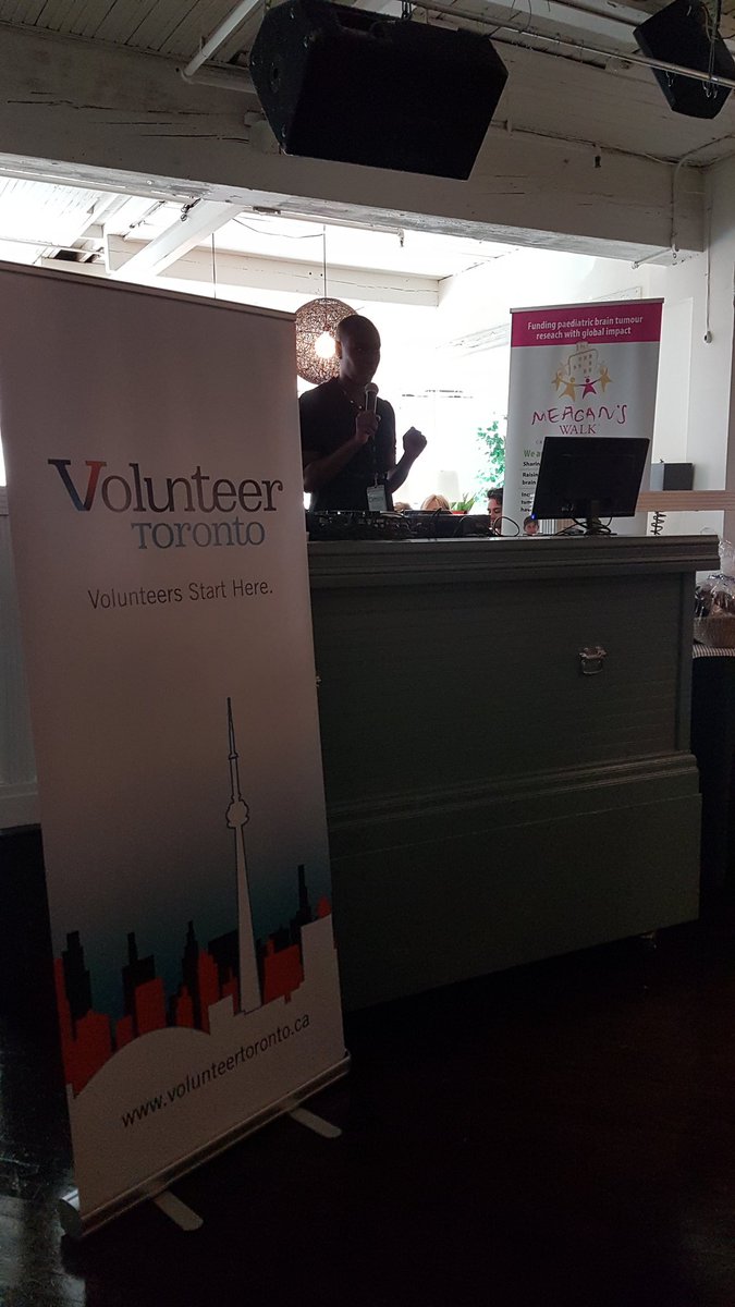 CPsocialimpact's tweet photo. Thank you to all of the #volunteers that came to #CraftYourChange @VolunteerTO #socialimpact #professionalvolunteers https://t.co/DOnU5IveMl