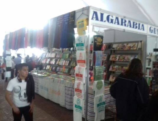 algarabia's tweet photo. La de morbo, la de felicidad, la de CharlieBrown, ¿cuál te falta?Visítanos en la #FILBJ y llévate las Algarabía que falten para tu colección https://t.co/JsMv3kFTox