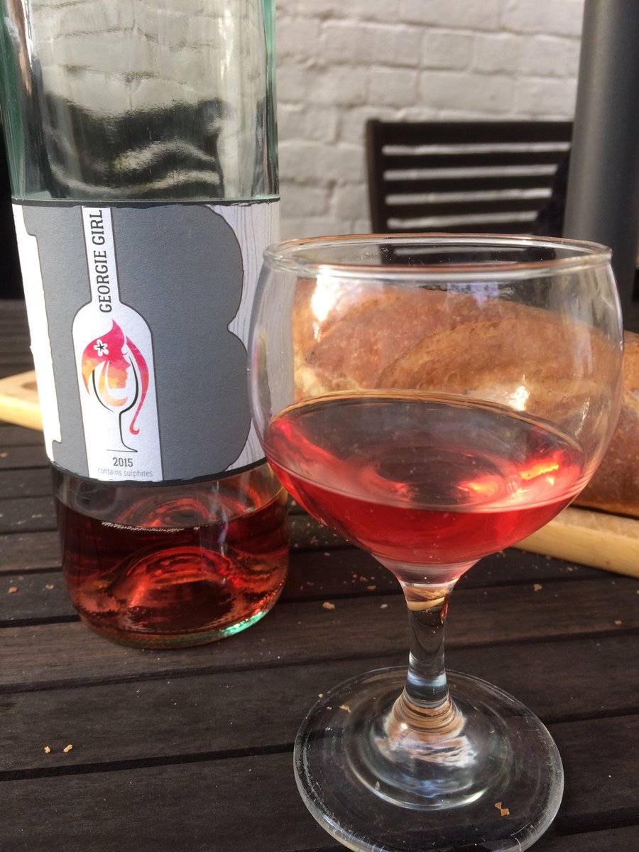 digger1dog's tweet photo. Perfect accompaniment to any BBQ 2015 Georgie Girl from @BrynneVineyard 🍷 https://t.co/6RLzYIOYnm