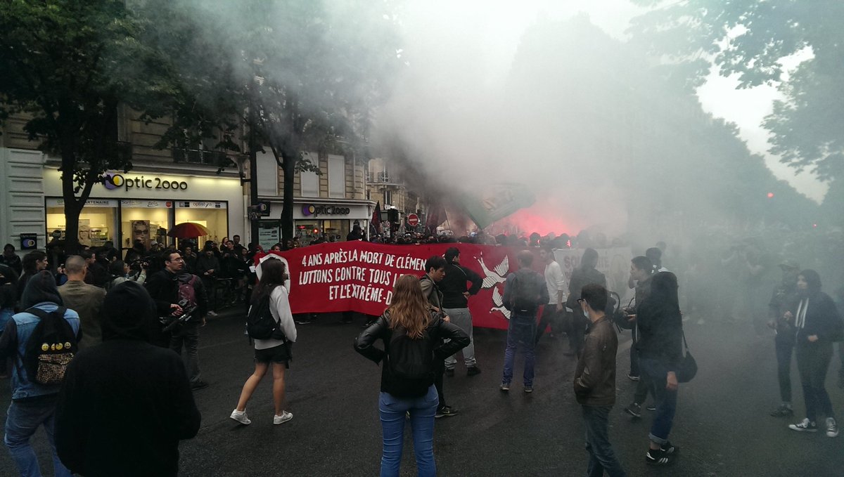 SolidairesParis's tweet photo. commémoration du décès de #ClementMeric siamo tutti anti fasiti #OnOubliePasOnPardonnePas https://t.co/N5ihI0ZQe0