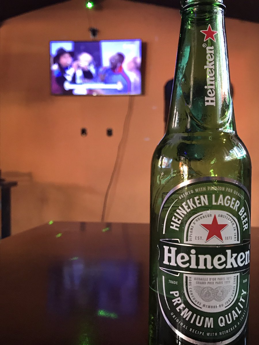 jva_le's tweet photo. No necesito más para ver la UEFA Champion League https://t.co/EvzWS5pdLD
