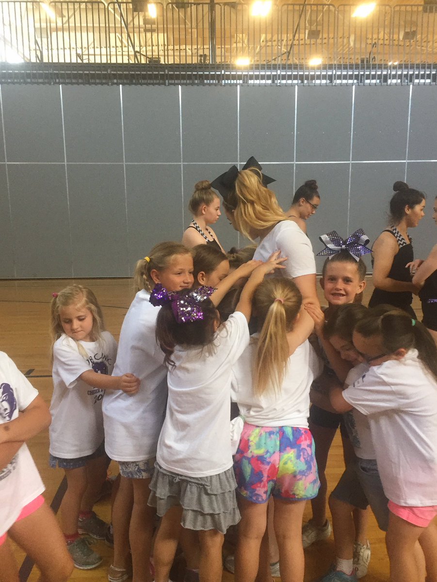 katiejayne844's tweet photo. last summer cub clinic :') https://t.co/nhudjU1Ym5