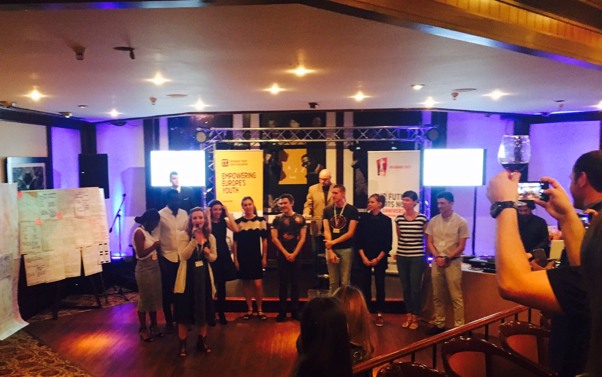 LJMurphy_'s tweet photo. Amazing volunteers at #EYCA30years! 🎉🎉🎉 https://t.co/LmQHUa7bEZ
