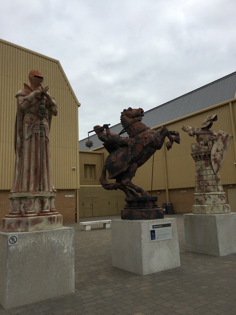 justj777's tweet photo. Saw these in person!! 😍 #PotterWatch #StudioTour https://t.co/tH3oEU2GXs