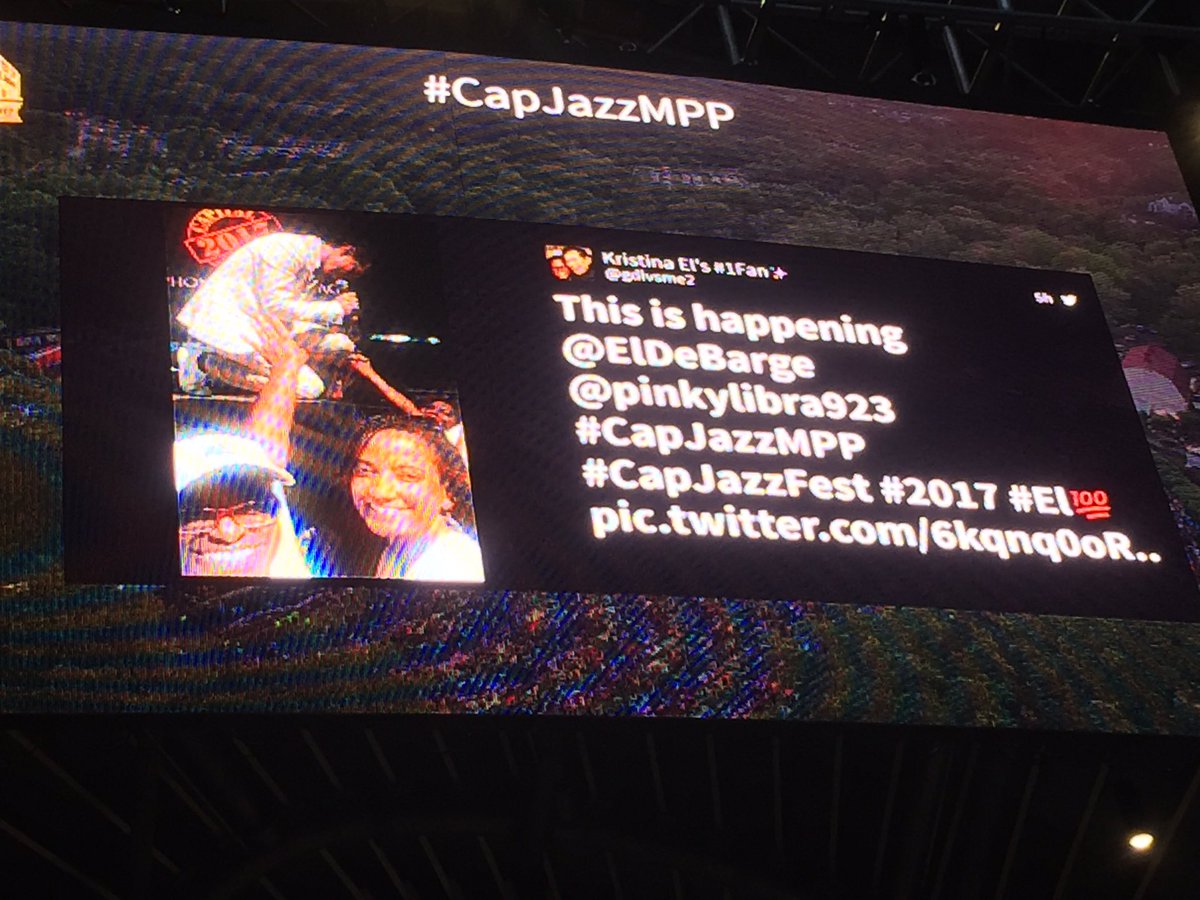 pinkylibra923's tweet photo. Look @ElDeBarge! We r on the big screen! @gdlvsme2 😁💕 https://t.co/ATN914sYyg
