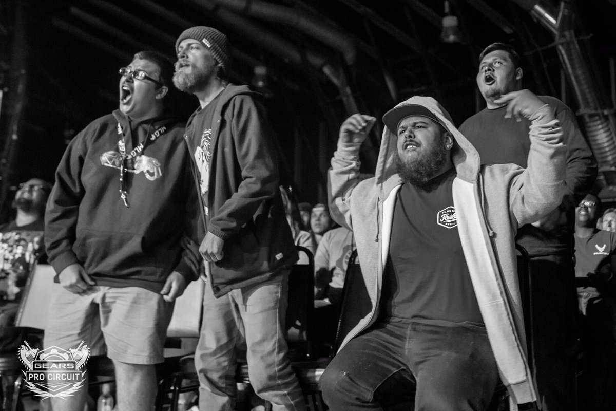 GearsEsports's tweet photo. SCORE UPDATE: @OpTicGaming continue to look unstoppable, relegate @eUnitedgg to the #GearsVegas Championship Losers Bracket 7-5, 7-1 https://t.co/rl48wHbJBu