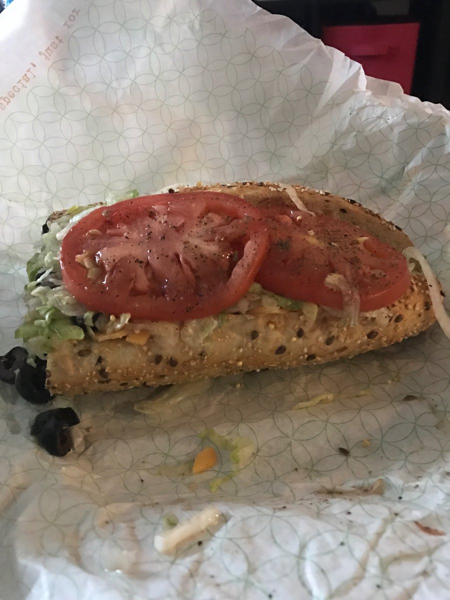 MaximusTheRed's tweet photo. Dear @Publix,

Subs don't wear Tomato Hats

Sincerely,

A concerned citizen https://t.co/vgmZZDXsoF