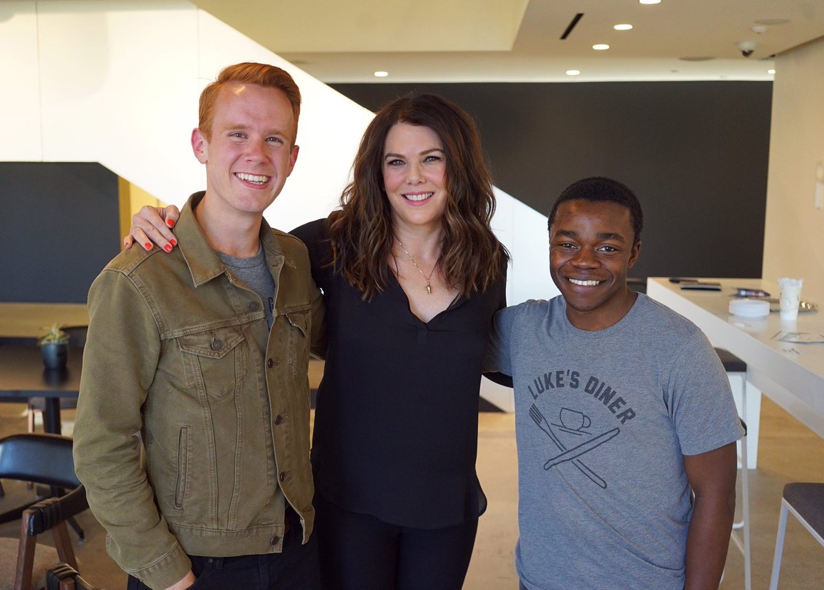 laurengrahamorg's tweet photo. 🎧 AUDIO: Lauren Graham on the Gilmore Guys Podcast - https://t.co/T9UVVMcUv5 https://t.co/J6YjCF1qWp