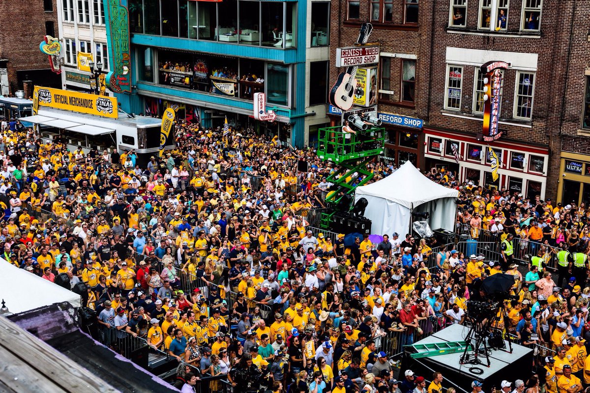 BroadcastingBri's tweet photo. Can we just put the #StanleyCup in Nashville every year?
This is 🍌's https://t.co/rjhpWydRia
