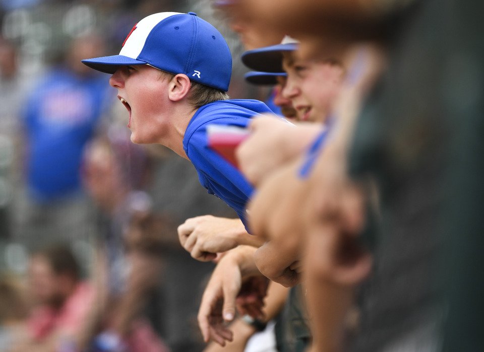 RojoPix's tweet photo. #PeoriaHeights takes school's 1st IHSA Class 1A state title in baseball with 6-2 title win over #Valmeyer.#pjspreps @pjstarsports https://t.co/uN5r4Ycuk1