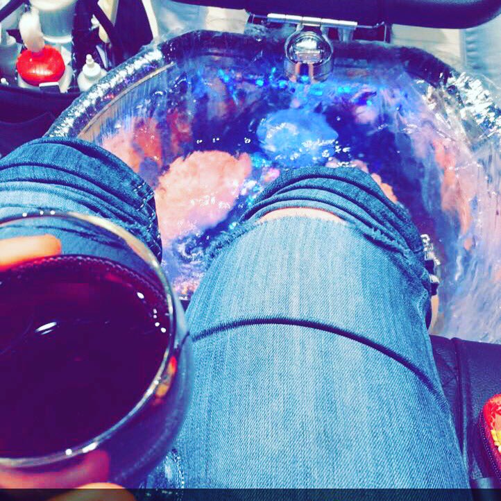 Literally in heaven right now 😍 <a href="/TM2LeahDawn/">Leah Dawn</a>  #NailBar