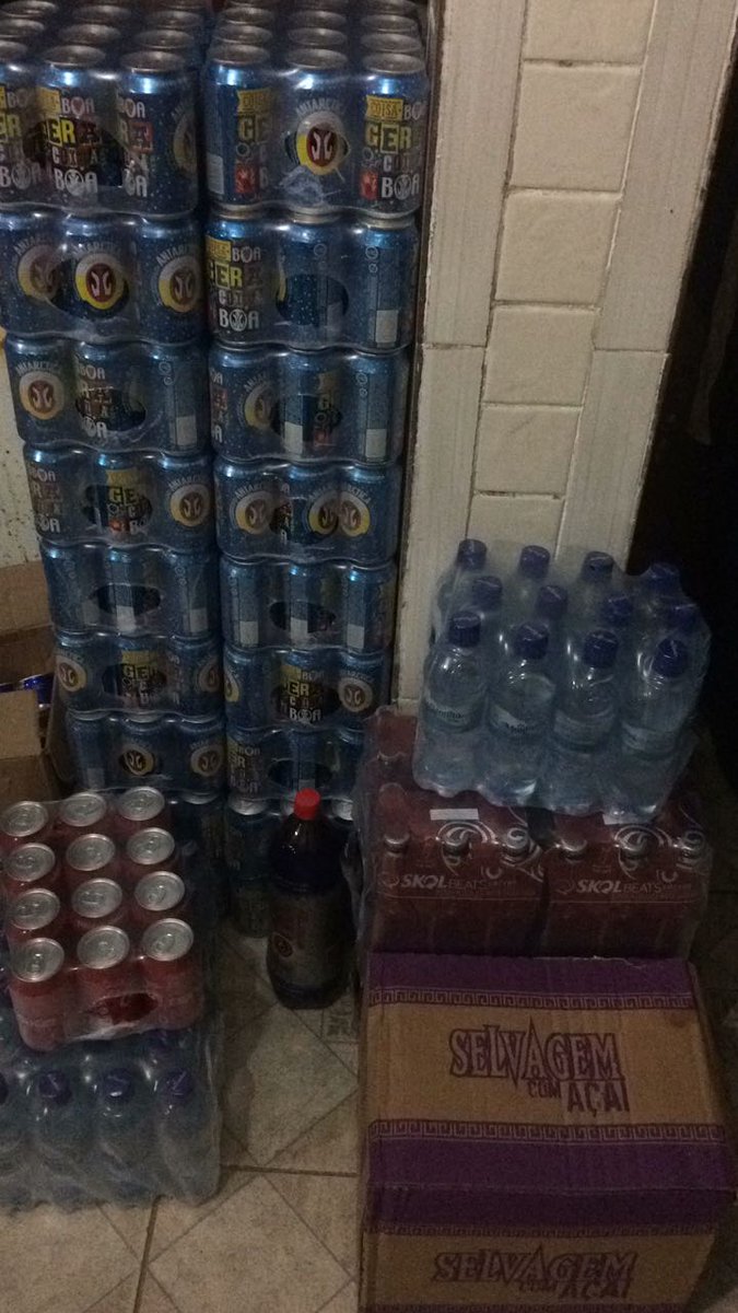 LuanFortuna2's tweet photo. ESSA social vai ficar o luxo #Ta NE  FORJANDO a festa https://t.co/zPFvCMPkJl