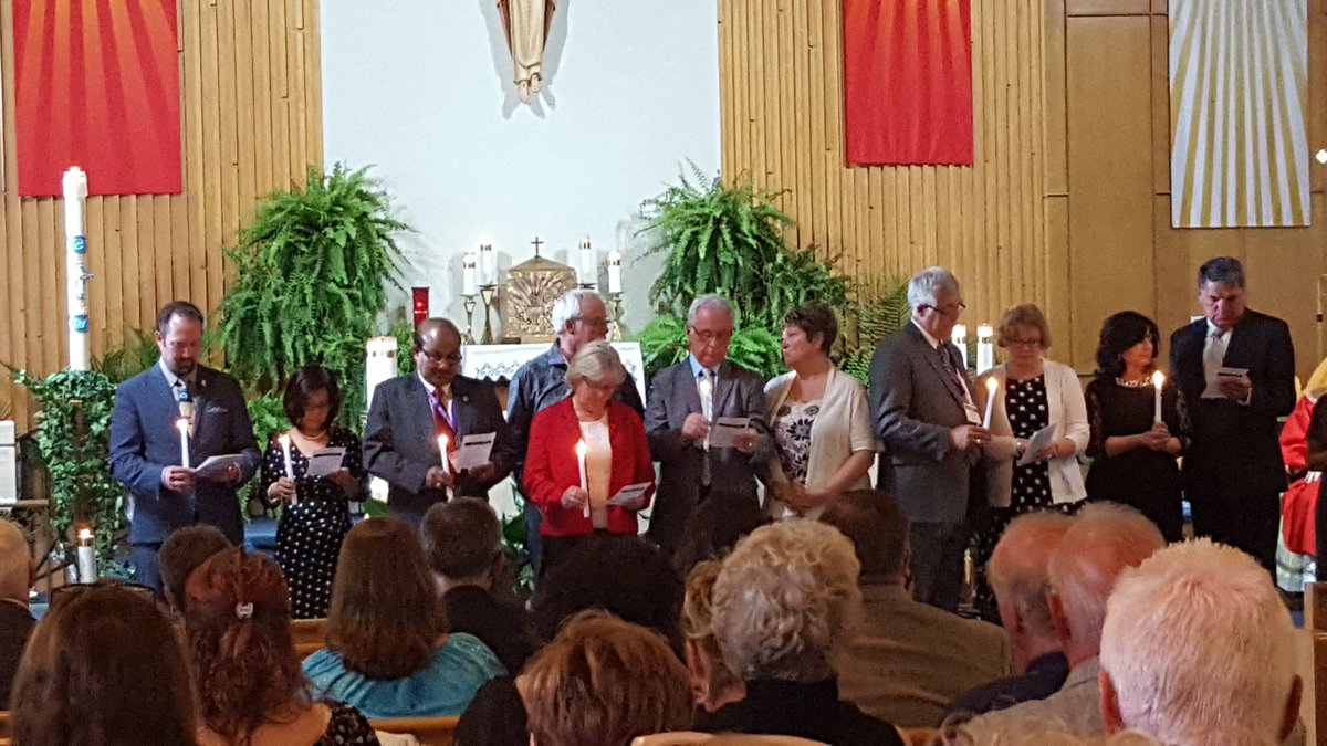 ACSTANews's tweet photo. Commissioning of @CCSTAconnect Board of Directors at Mass during #CCSTA2017 https://t.co/qisneomiCy