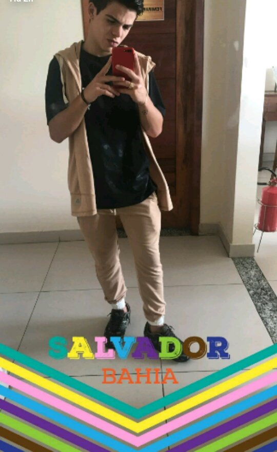 Aprendi a colocar pontos finais quando uma vírgula não faz sentido 💬