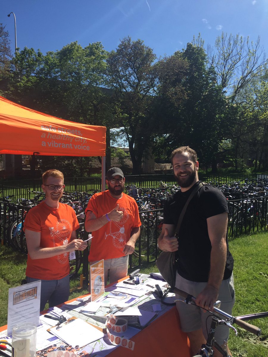 BikeValet's tweet photo. Hey! Bikeface! Ride ur #biketo to @FieldTrip &amp; park it FREE @ #bikevalet by @CycleToronto. 205 TO cyclists already have, whatchu w8tn 4????? https://t.co/zFGTTIm5mA