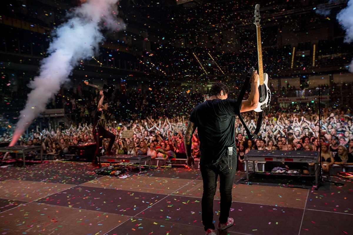 ptvjaime's tweet image. Germany has been crazy!!! 🇩🇪🇩🇪🇩🇪 @rockamringofficial tonight!!! It's gonna be a rowdy one!