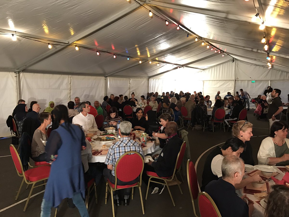 vbornl's tweet photo. Ook aanwezig met onze leden bij de #ramadantent georganiseerd door @St_Openhaard in samenwerking met lokale organisaties #Rotterdam https://t.co/KxKOSzRRqN