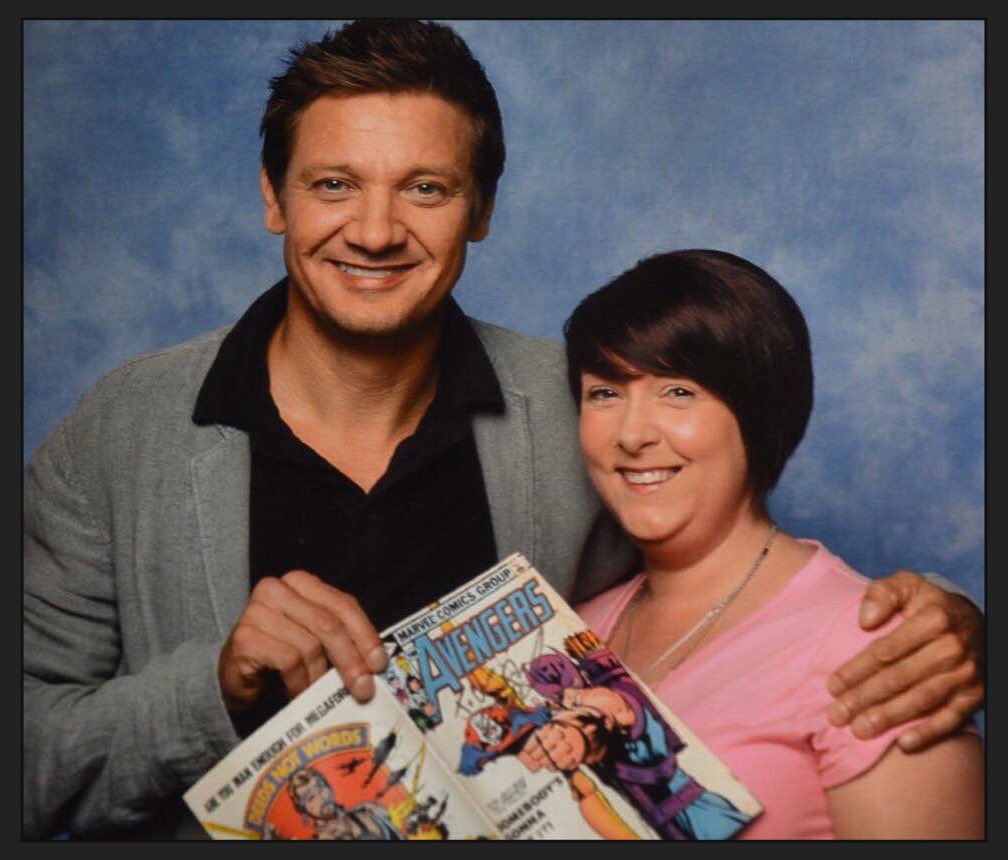 Smedge83's tweet photo. @Showmasters - I ❤️ the guest announcements so far for #LFCC2017 I had a great time at #LFCC2016 & met @Renner4Real - A top guy!😊 gentleman😃 https://t.co/tyFffn5qZz