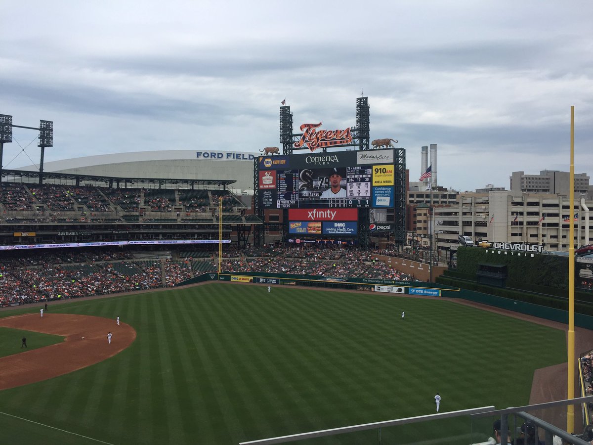 zomastersinker's tweet photo. #takemeouttotheballgame https://t.co/Q12kYdLc1u