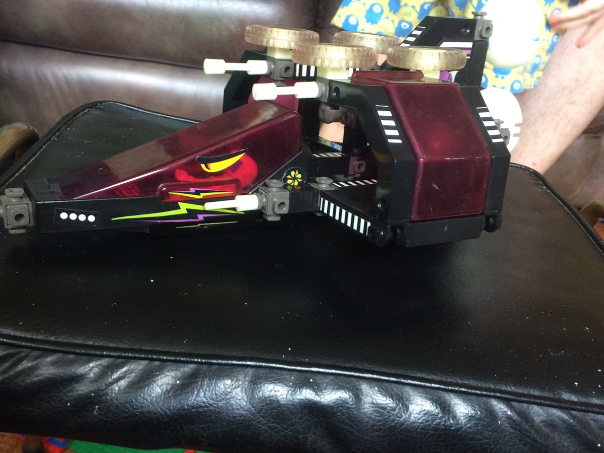 Sam_Mom_Charlie's tweet photo. Rocket ship #construx #glowinthedark https://t.co/KVlDjrIX9F