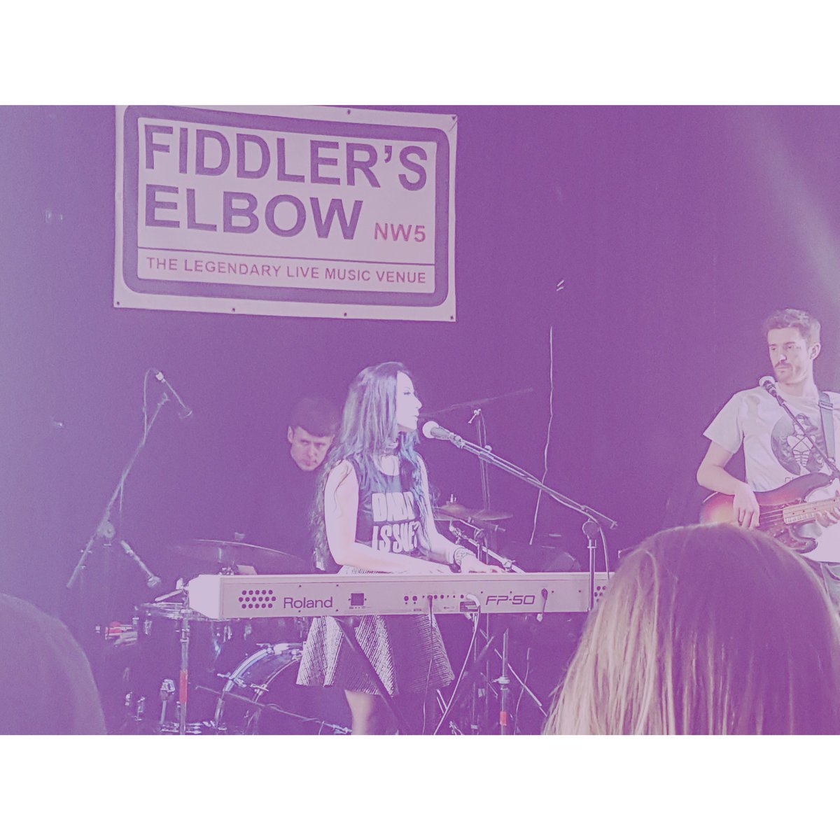 CalistaKazuko's tweet photo. Camden you rock!! Thanks for having us @FiddlersCamden  @CamdenRocksFest :) 😘😘@FredClaridge @SamEdgington1 @sam_weston4 xxx https://t.co/AF0g0fFcC1